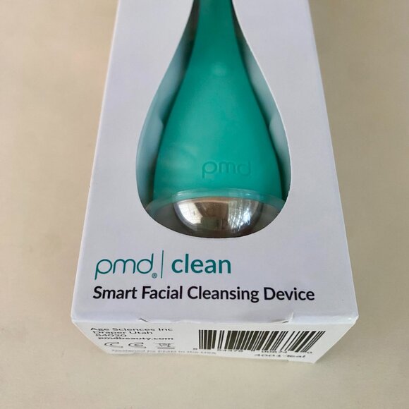PMD Clean Smart Facial Cleansing Device, SonicGlow Technology, New in Box. - Picture 8 of 11